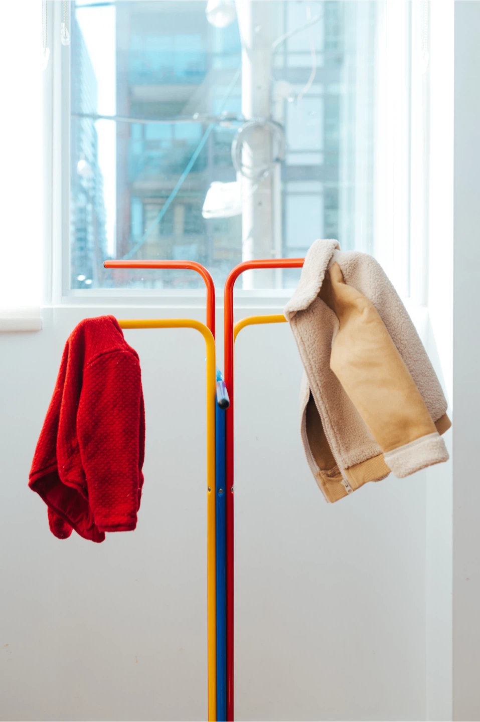 Vintage 1980s Memphis-Style Children’s Coat Rack - photo 4