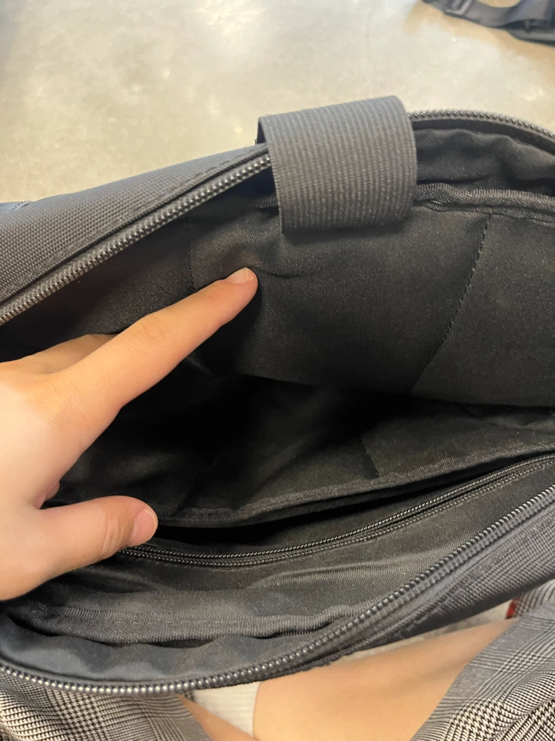 Kenneth Cole Black Backpack - photo 5