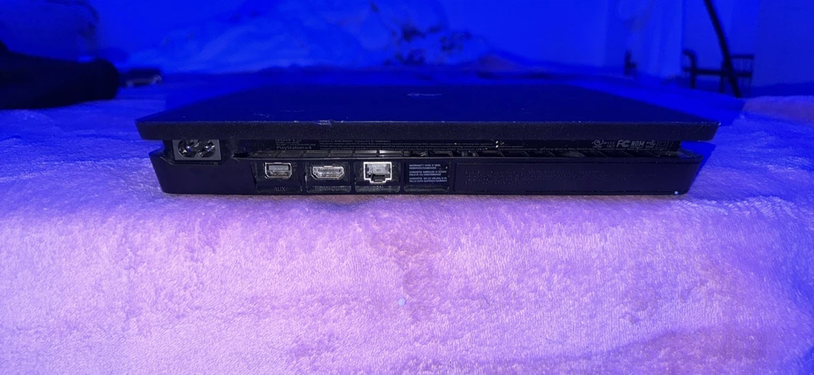 Sony PlayStation 4 Slim - photo 2