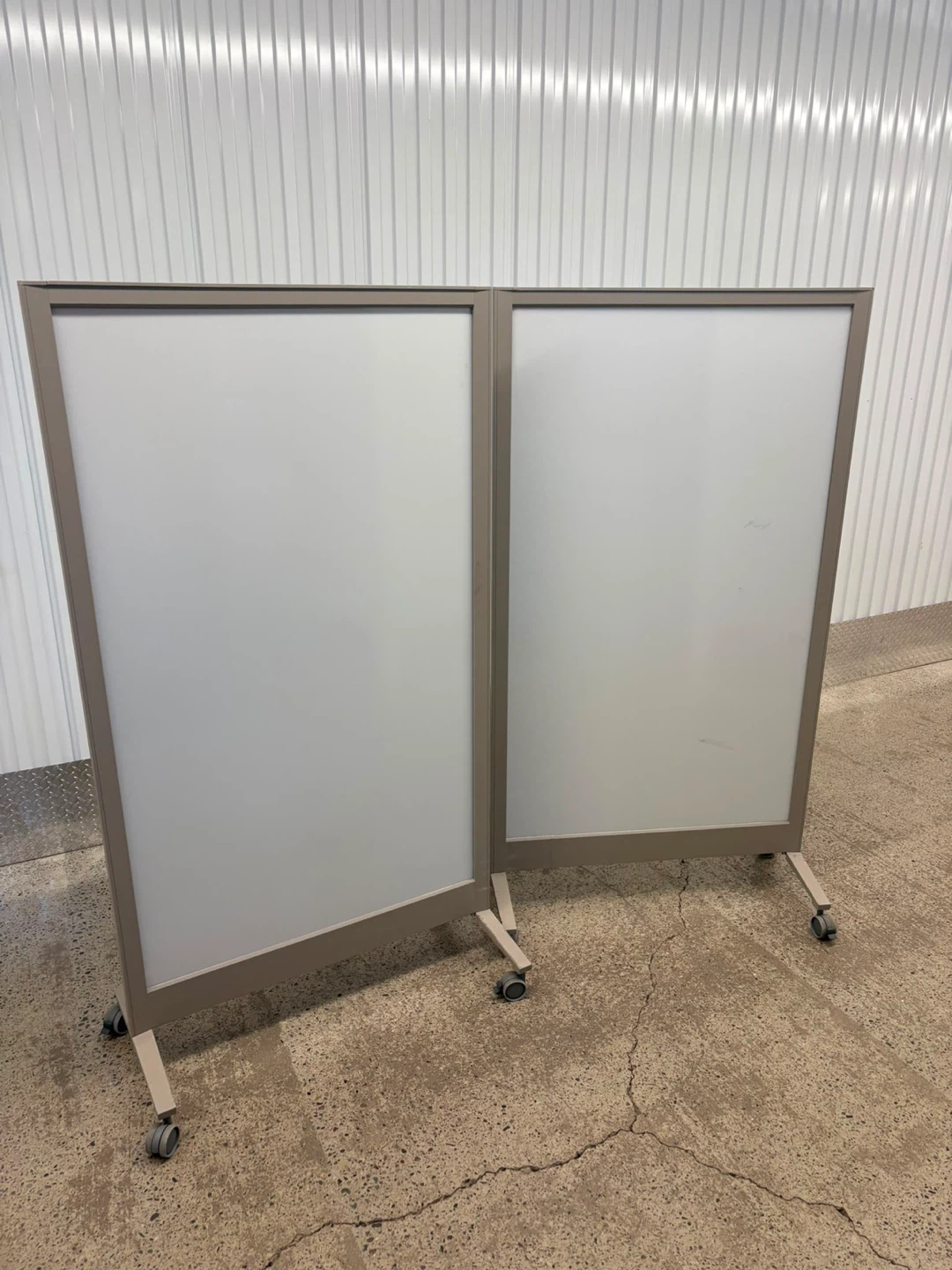 Room Divider Screen on Wheels
