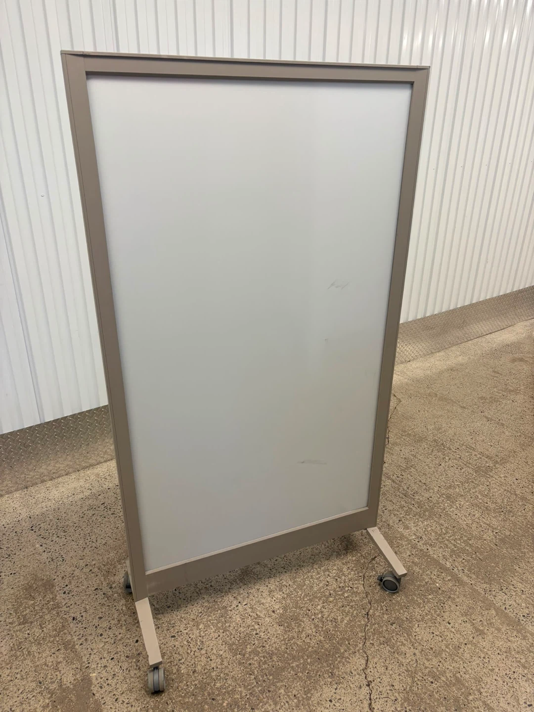 Room Divider Screen on Wheels - photo 2