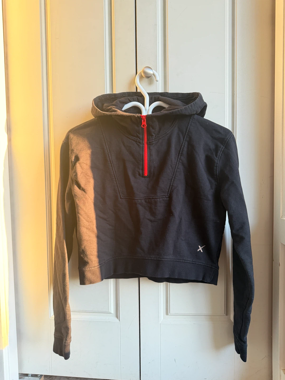 Black Cropped Hoodie with Red Zipper