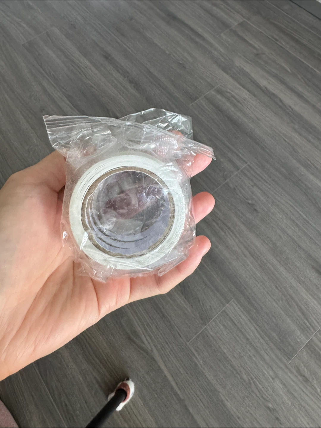 Moving sale- double side tapes 5pcs for $1 - photo 2