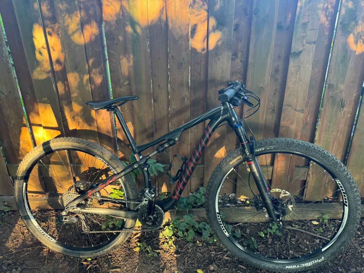 Specialized Full Suspension Mountain Bike
