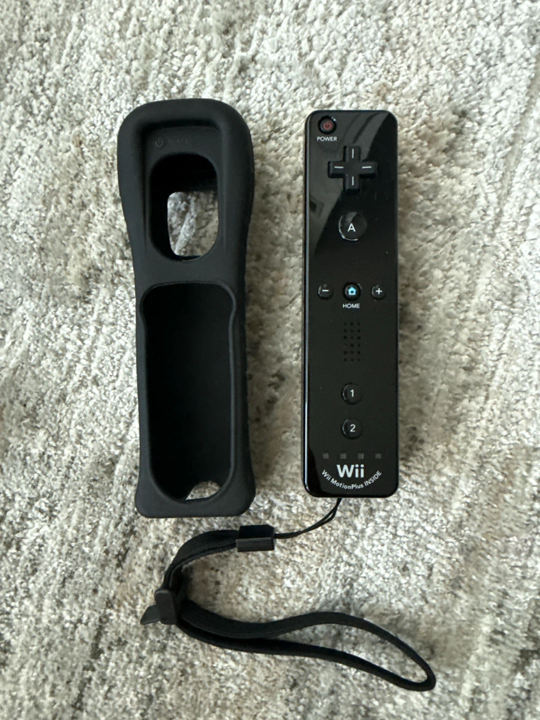 Nintendo Wii MotionPlus Remote with Silicone Case