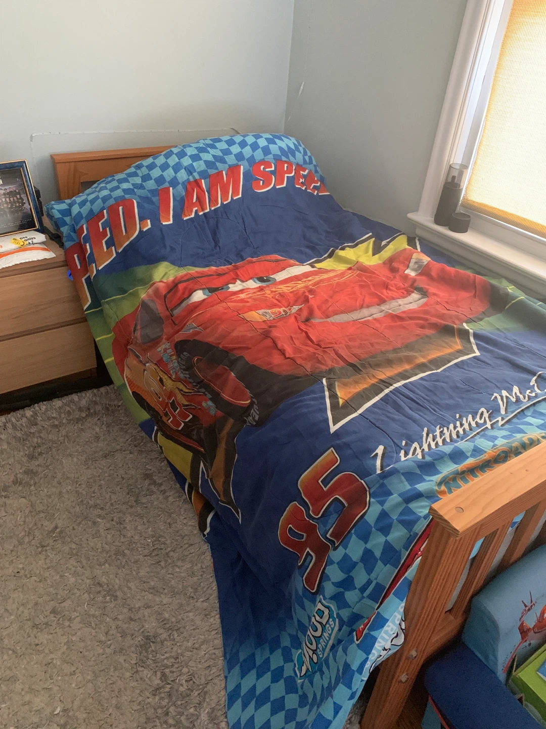 Disney Cars Lightning McQueen Comforter (Full/Double bed)