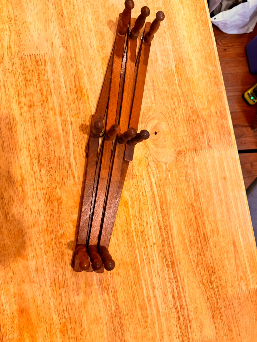 Wooden Accordion Wall Hanger Rack - photo 2