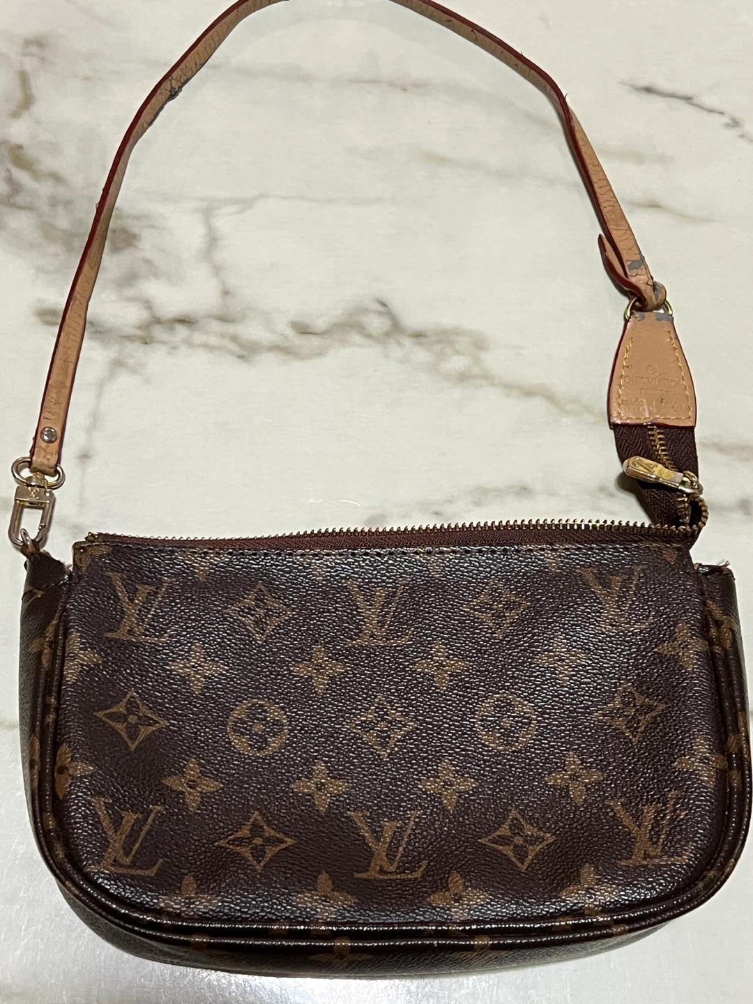 Louis Vuitton Monogram Pouch - photo 5