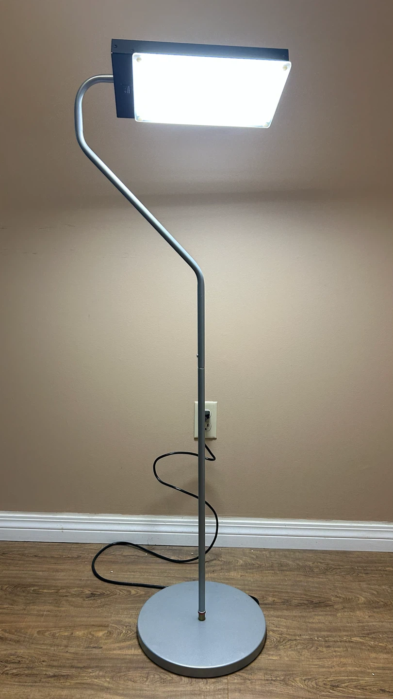 SAD Floor Lamp