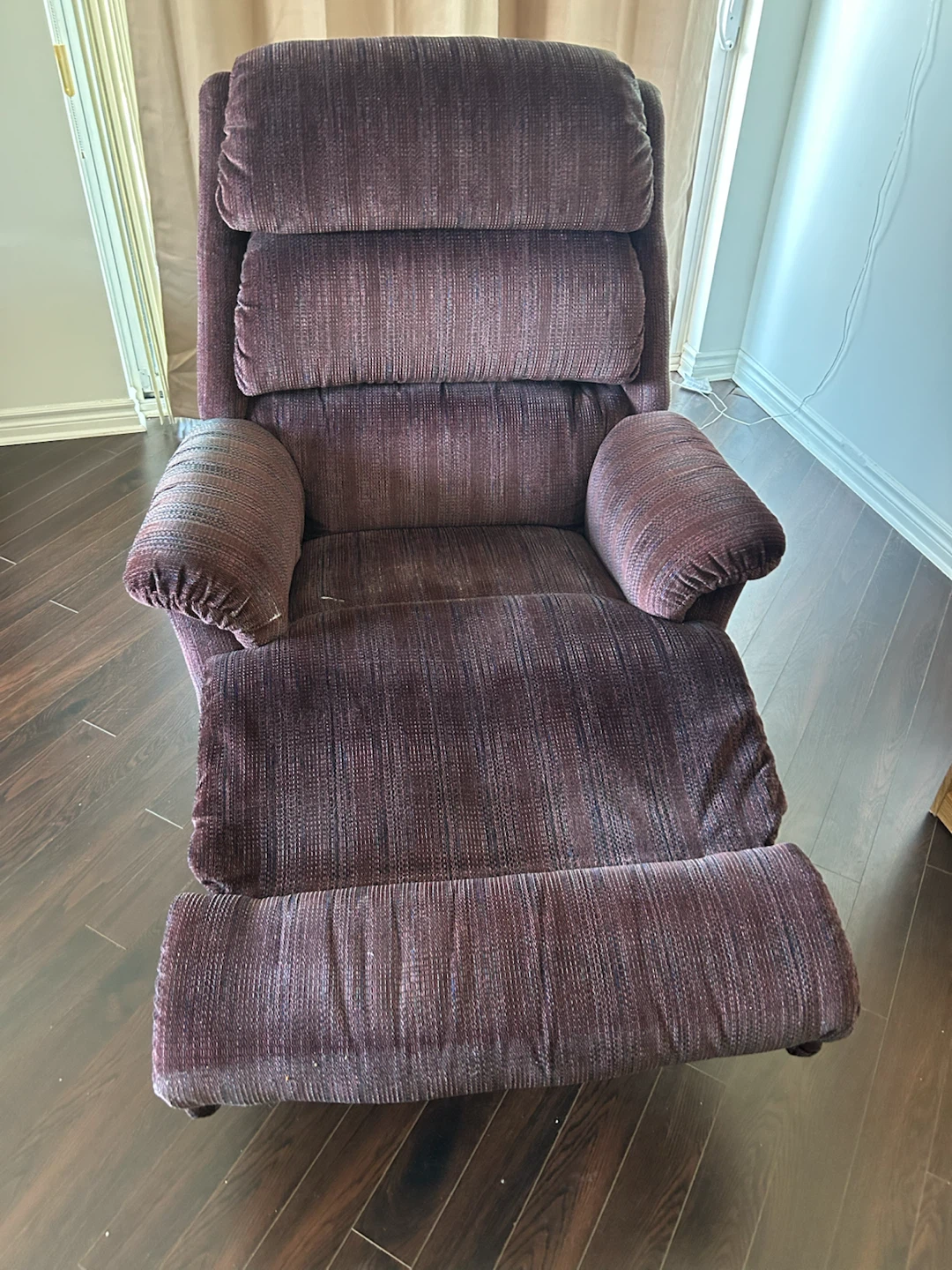Swivel Recliner Chair - photo 4