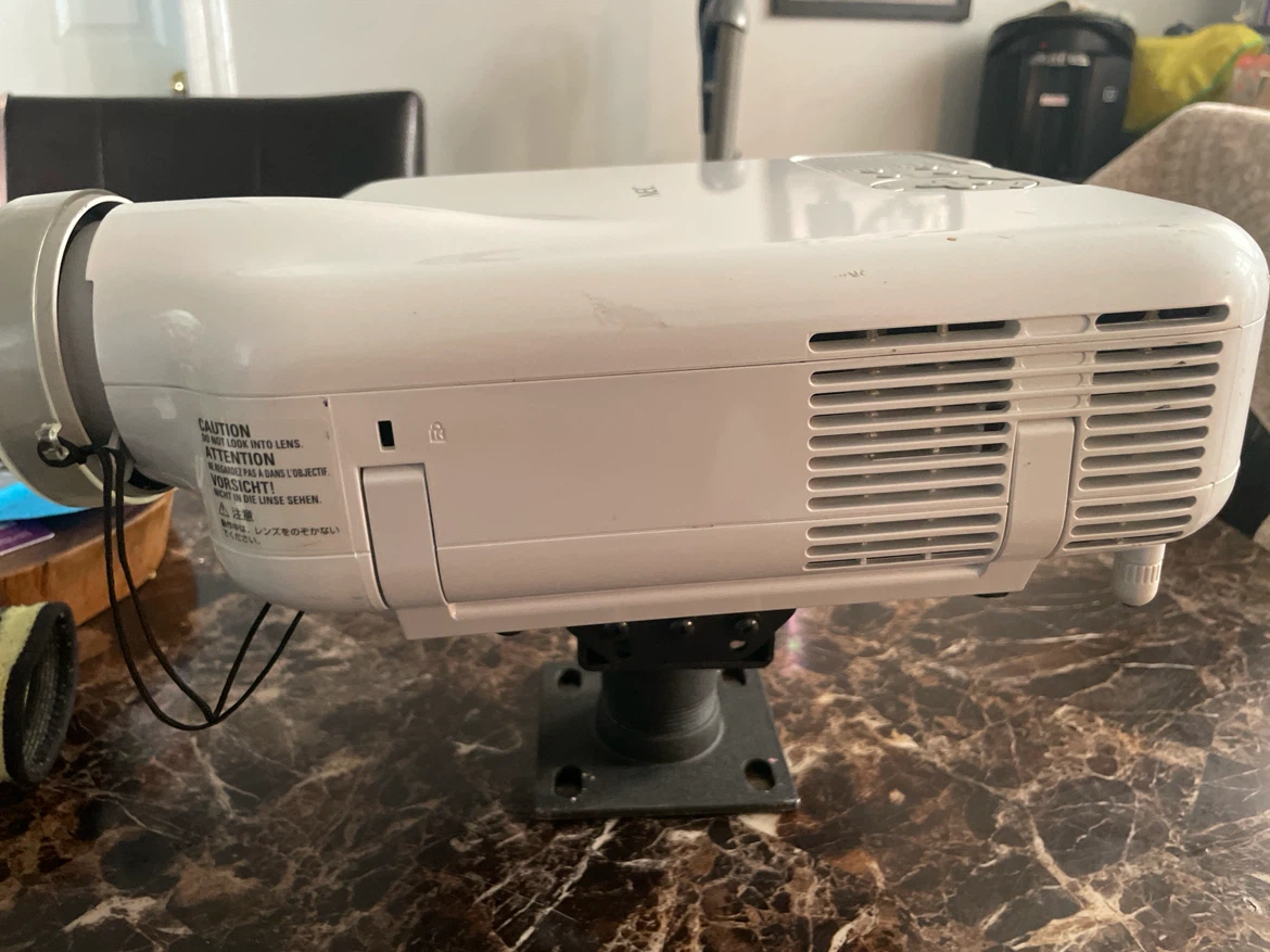 NEC LT265 DLP Projector - photo 2