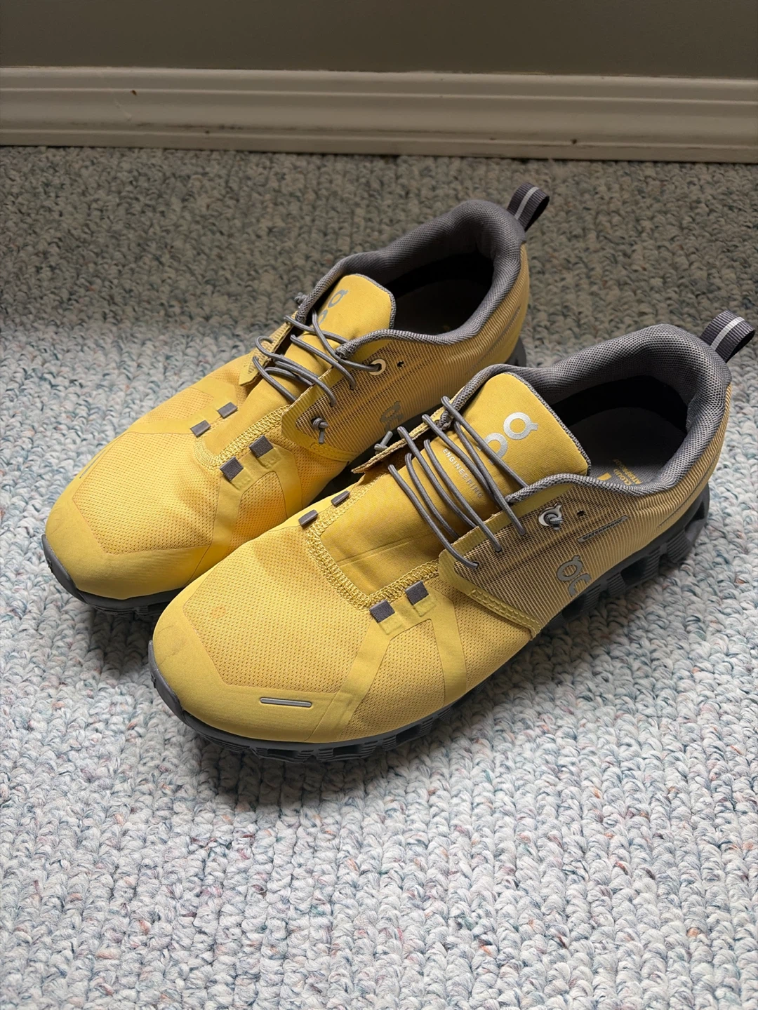On Running Cloud Shoes