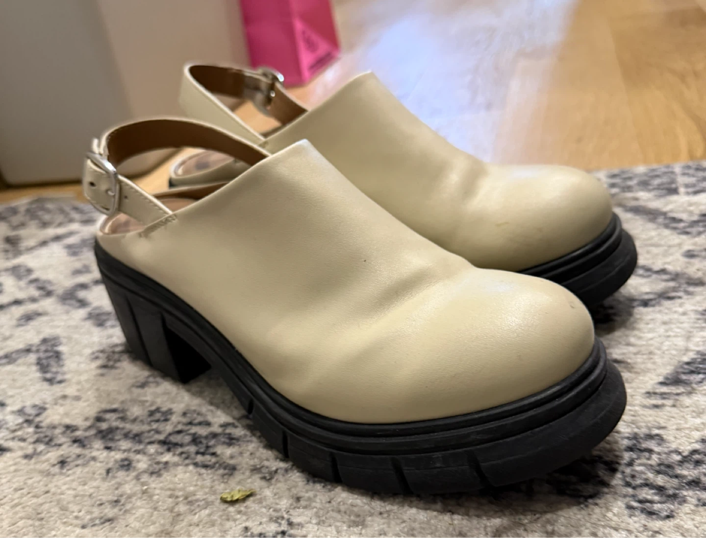 BCBG Beige Clog Heel Shoes Size 39