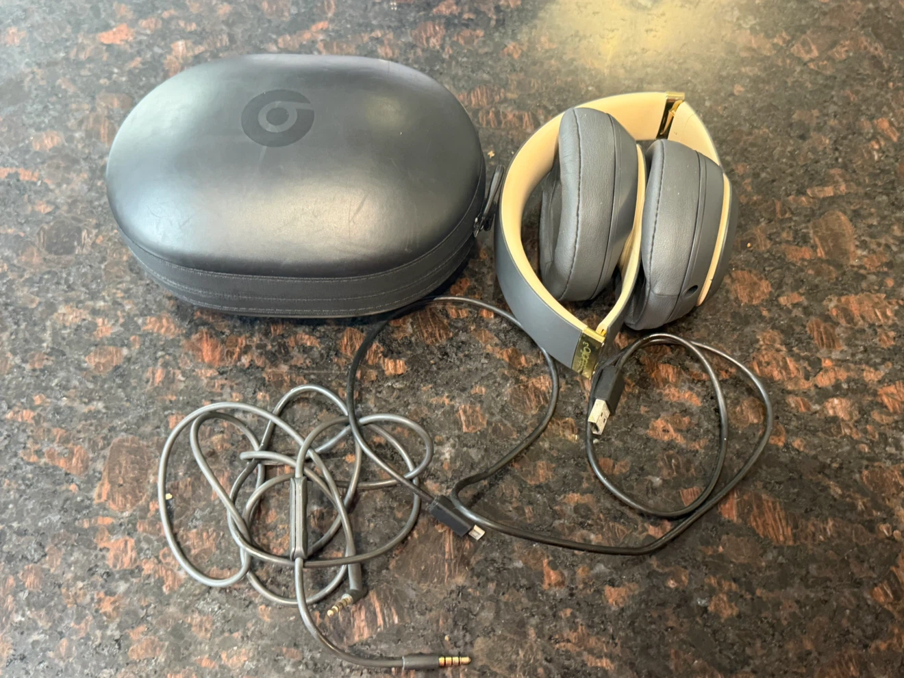 Beats Studio3 Wireless Headphones - Shadow Gray