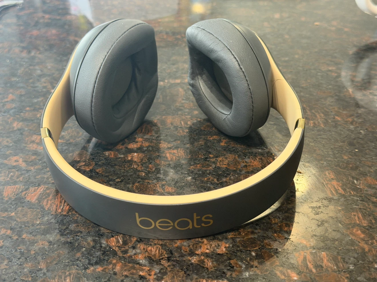 Beats Studio3 Wireless Headphones - Shadow Gray - photo 3