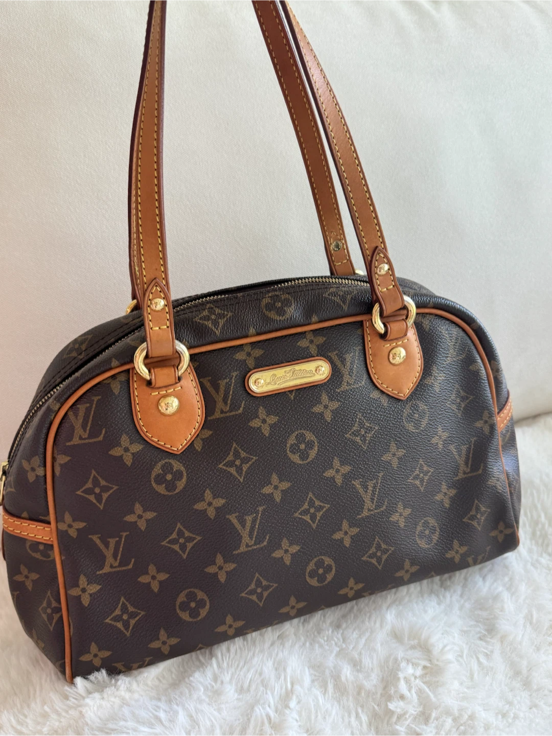 Louis Vuitton Monogram Canvas Shoulder Bag - photo 2