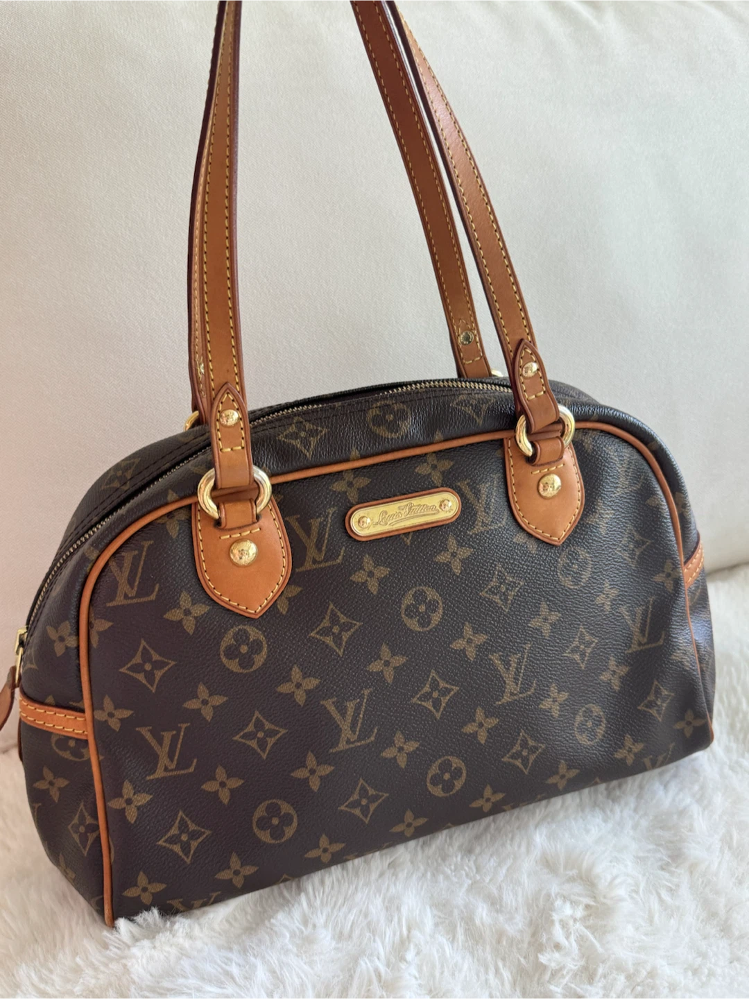 Louis Vuitton Monogram Canvas Shoulder Bag - photo 3