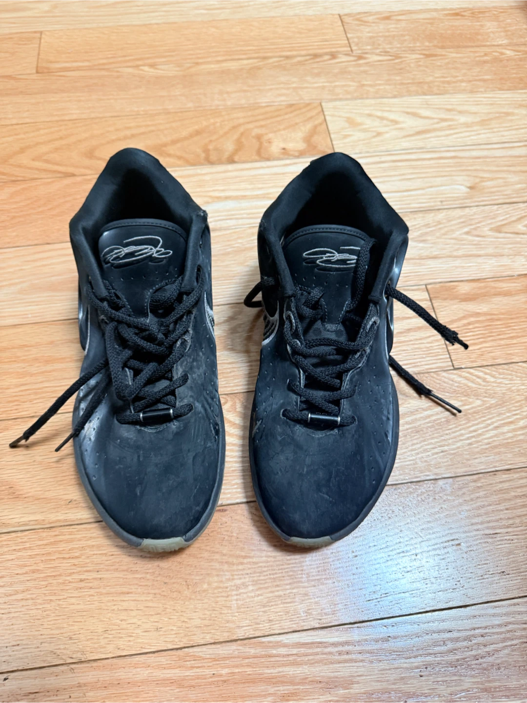Nike Basketball Shoes - photo 2