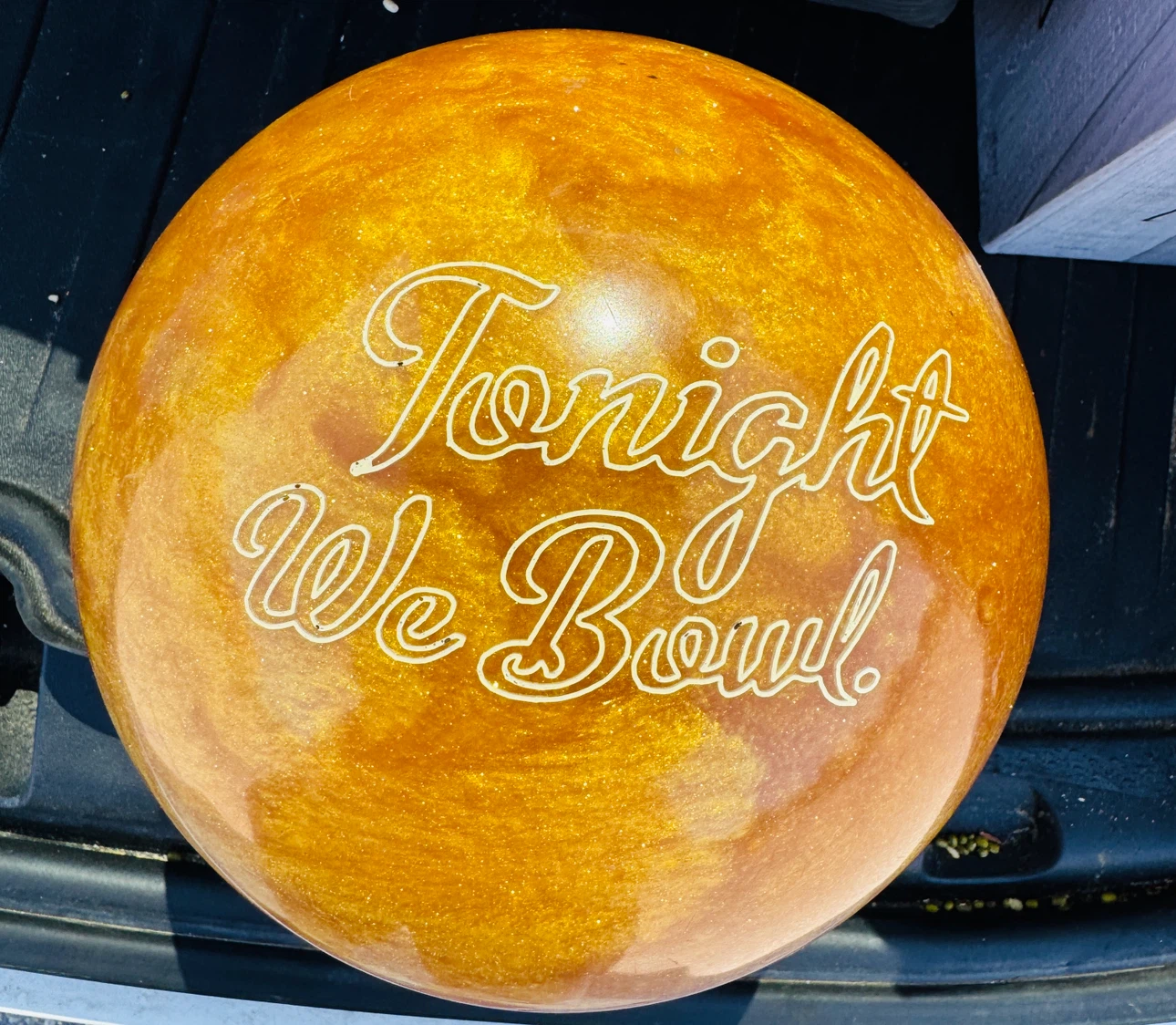 Bowling Ball - Gold DV8 HGN1 (9 lb) - photo 3