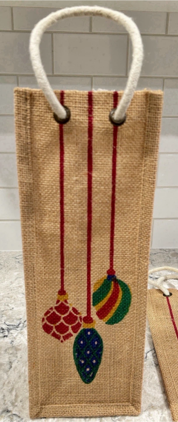 Pair of Burlap Wine Gift Bags(Reusable Jute Bottle Totes) - photo 2