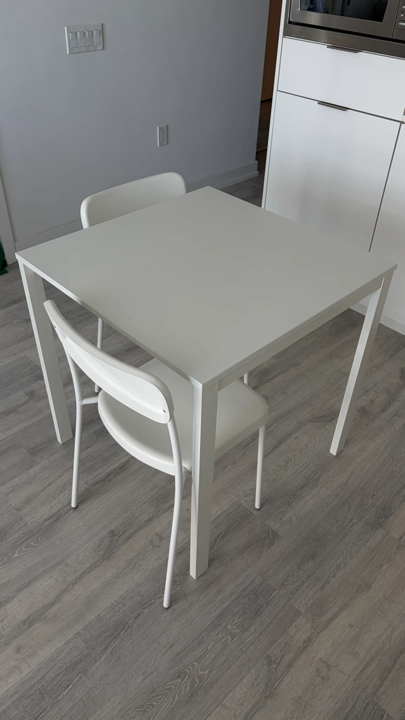 IKEA VIHALS Table White with 2 chairs