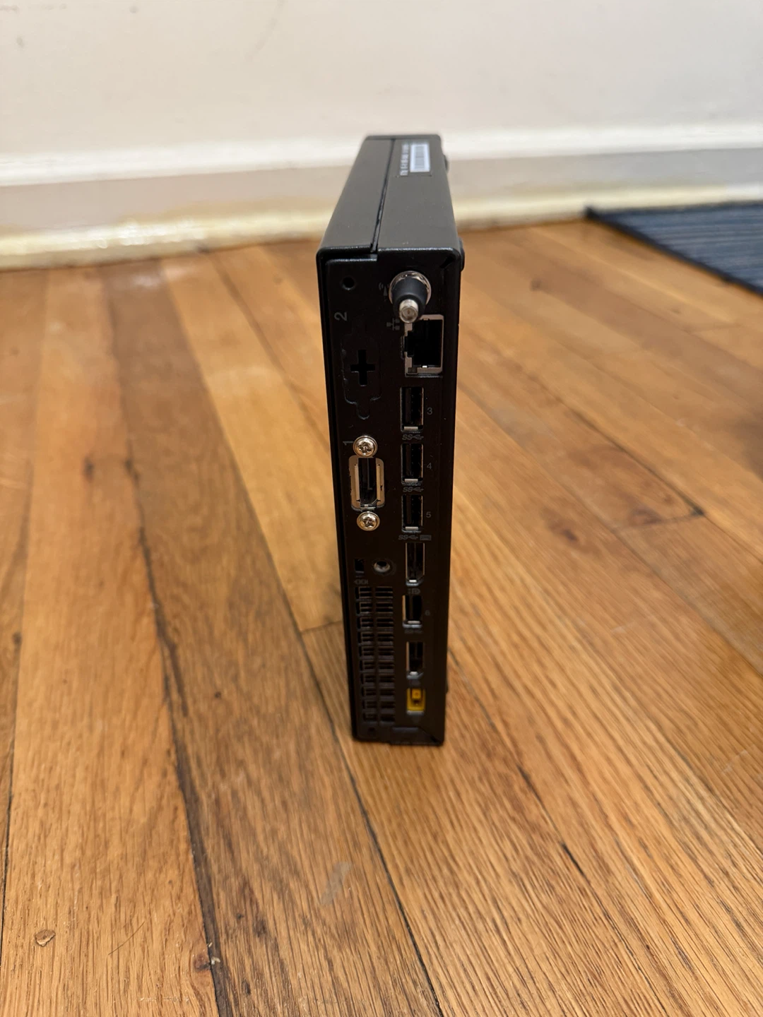 Lenovo ThinkCentre Mini PC - photo 2