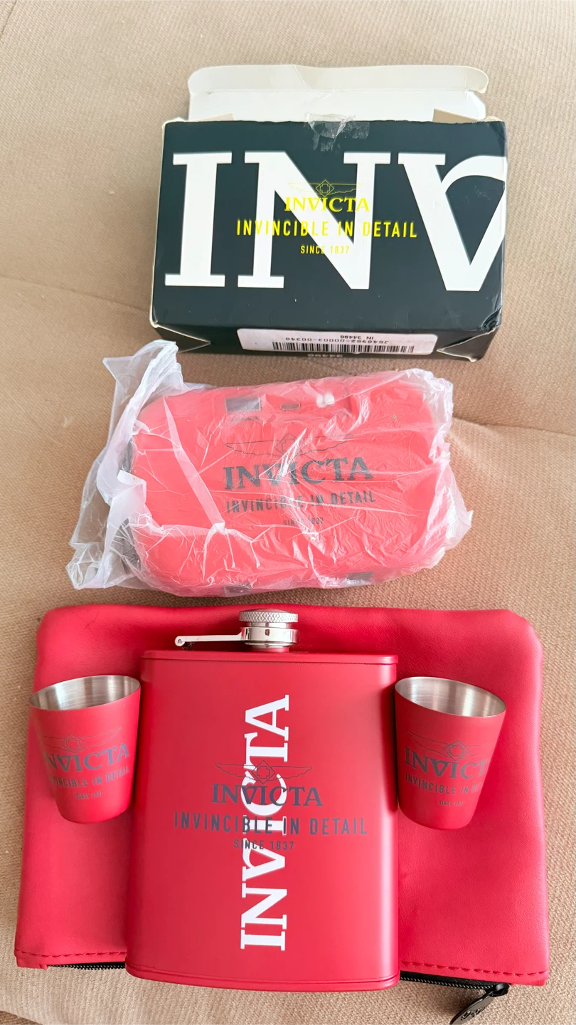 Invicta Flask Set with Shot Glasses & speaker