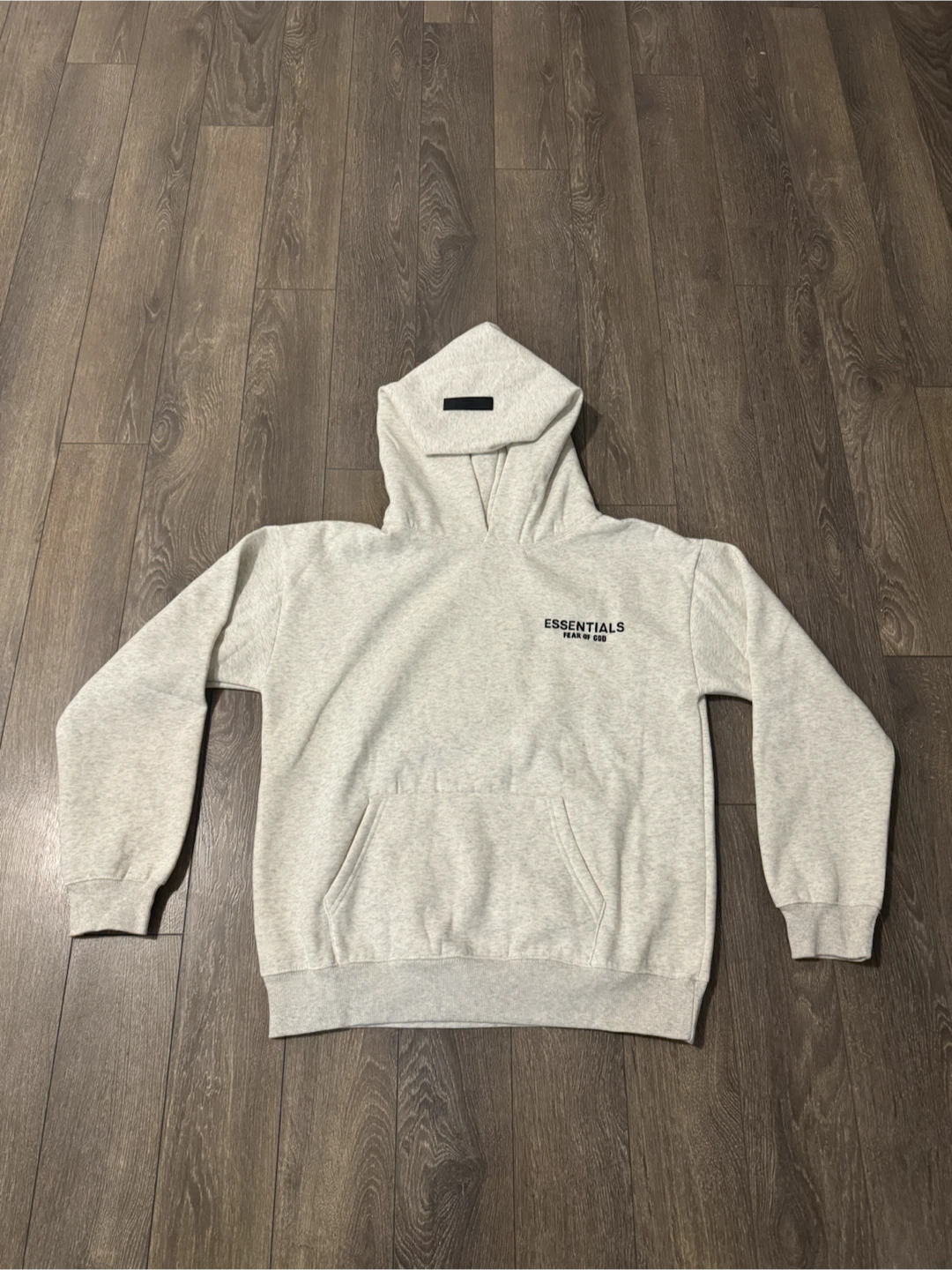 Essentialls hodie white