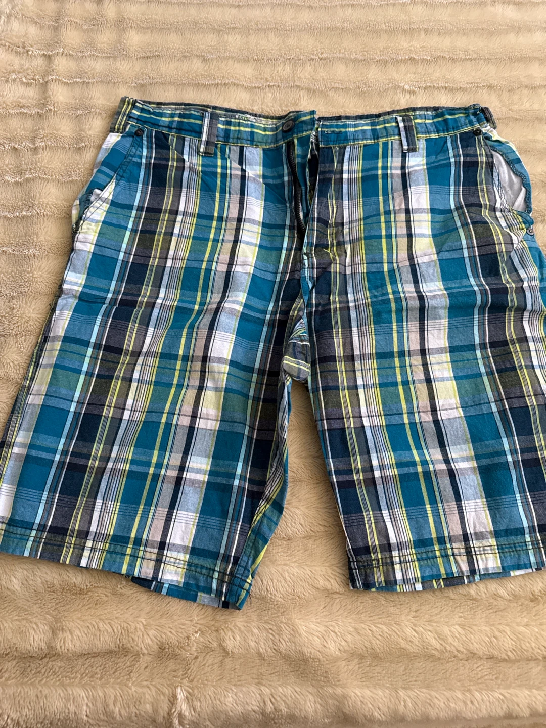 Burnside Plaid Shorts Size 34