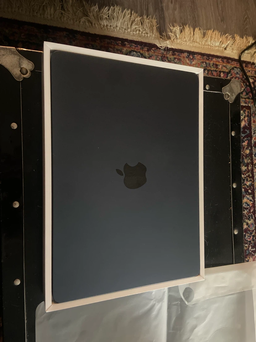 MacBook Air M2 (Mint condition/BarelyUsed) - photo 3
