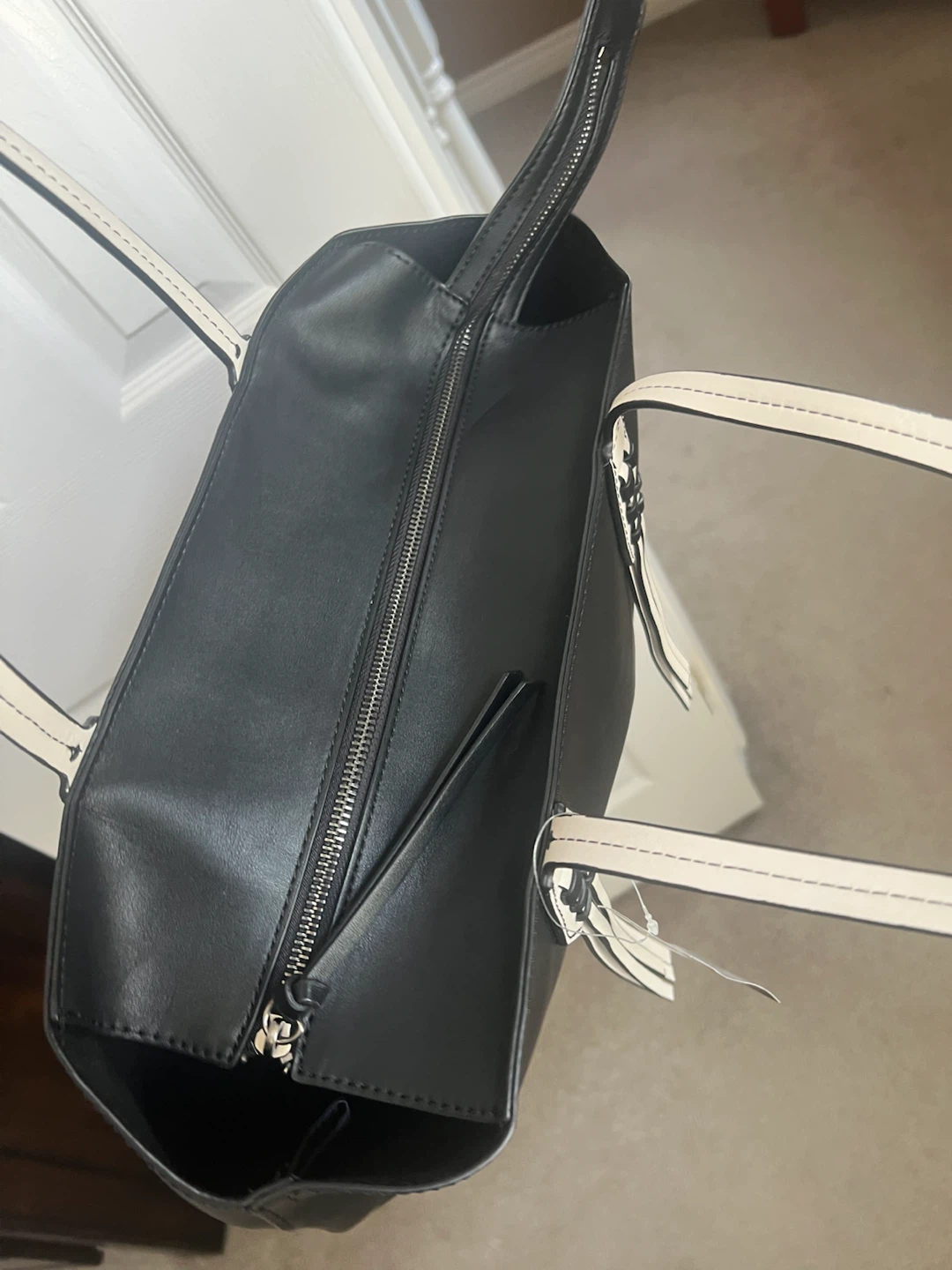 BNWT Nine West Canyon Tote Bag Black - photo 4