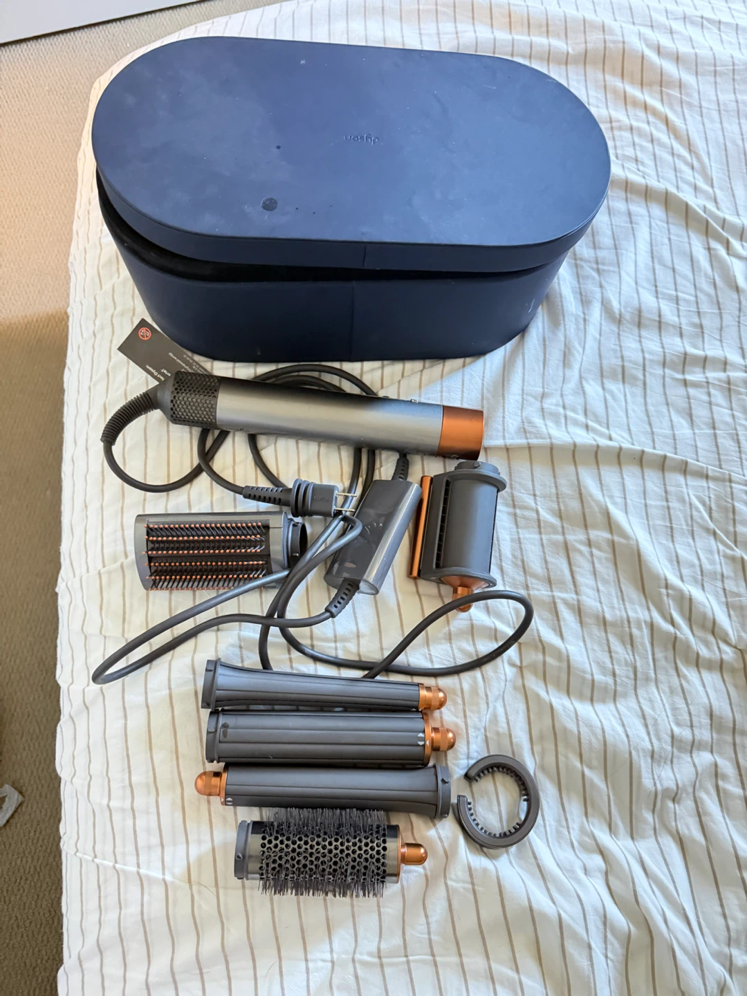 Dyson Airwrap Complete Stylr Navy Blue Like New