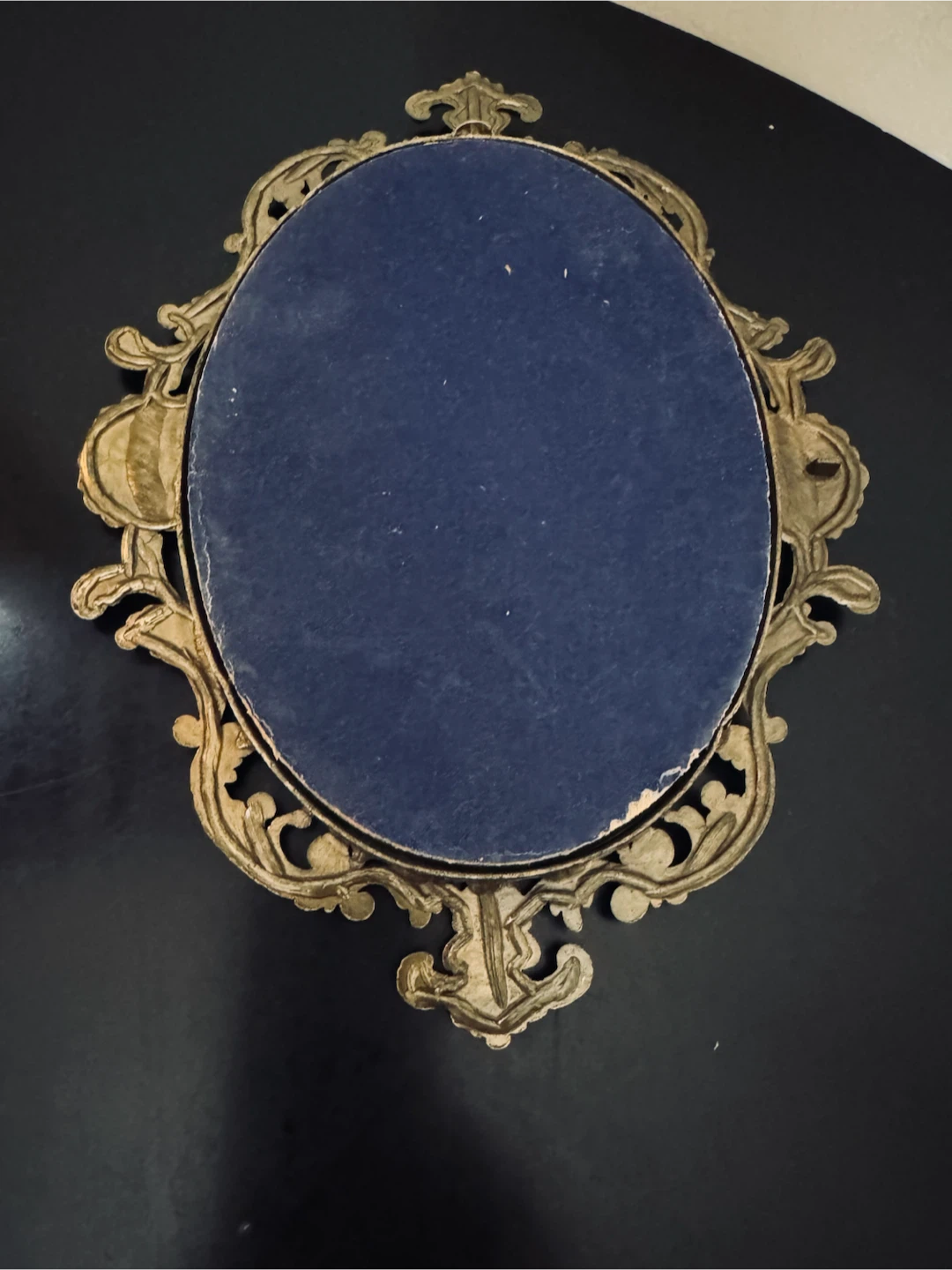 Ornate Vintage Oval Picture Frame with Scene - photo 2