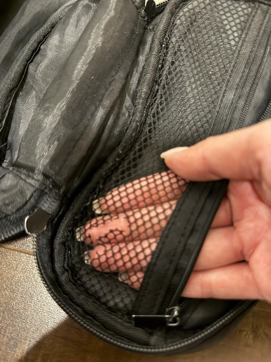 Black Makeup Bag / Toiletry Pouch - photo 3