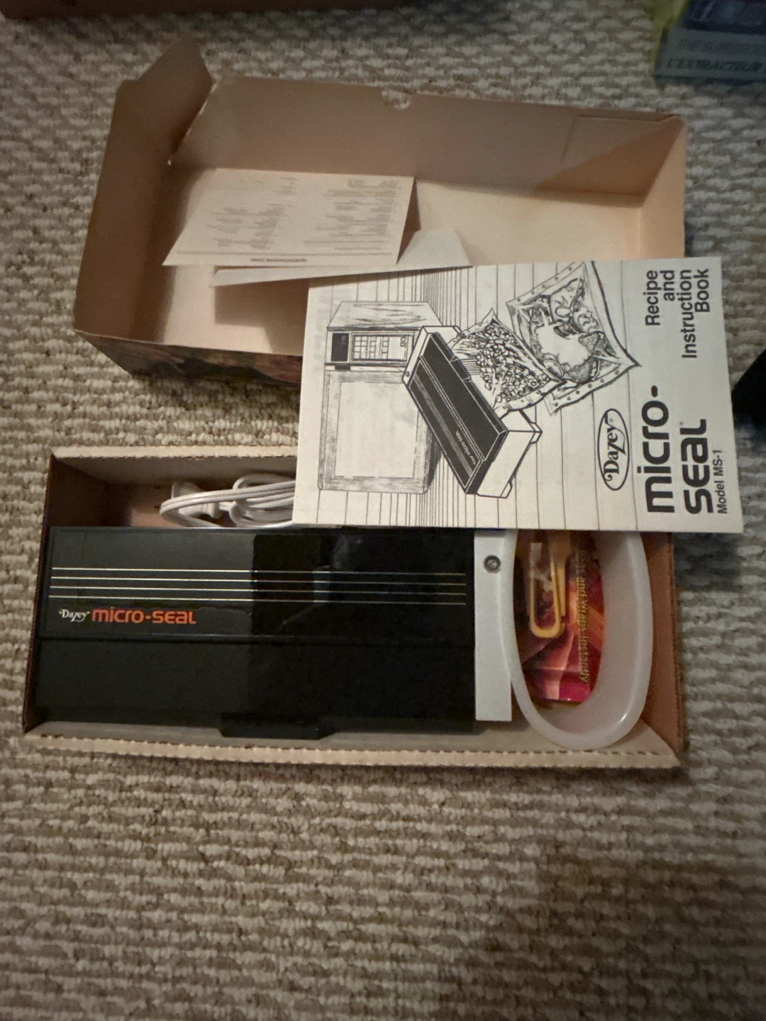 Dazey Micro-Seal MS-1 Microwave Cooking System - photo 2