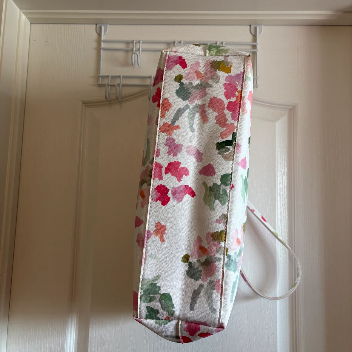 NEW Indigo White Floral Tote Bag - photo 3