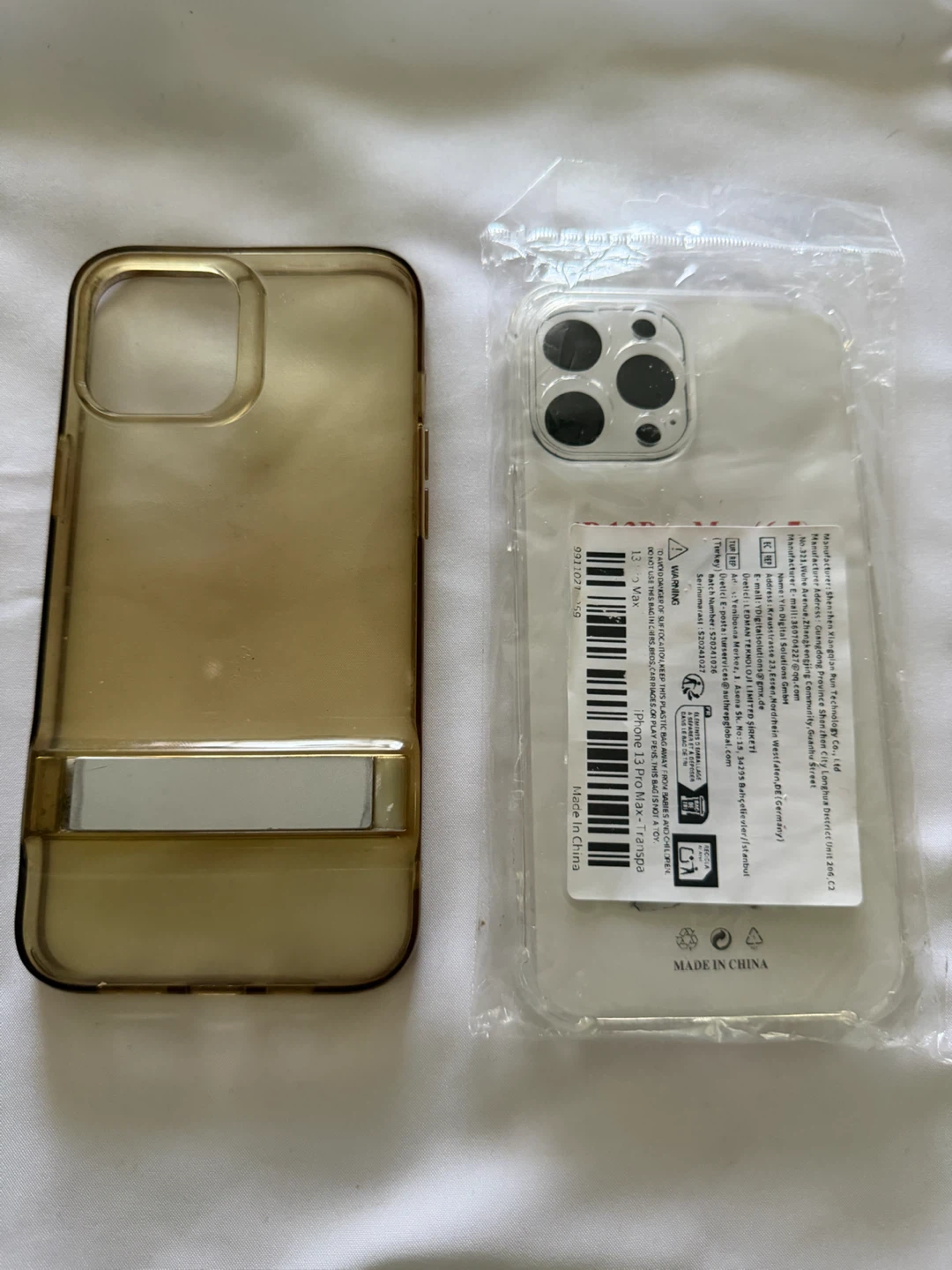 iPhone 13 Pro Max Case with Kickstand