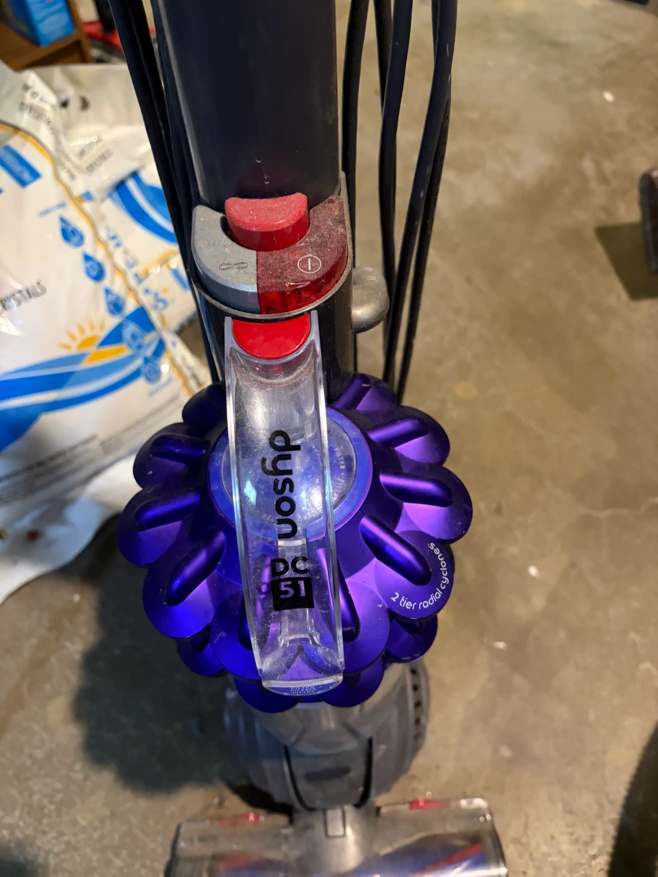 Dyson Vacuum Cleaner - photo 3