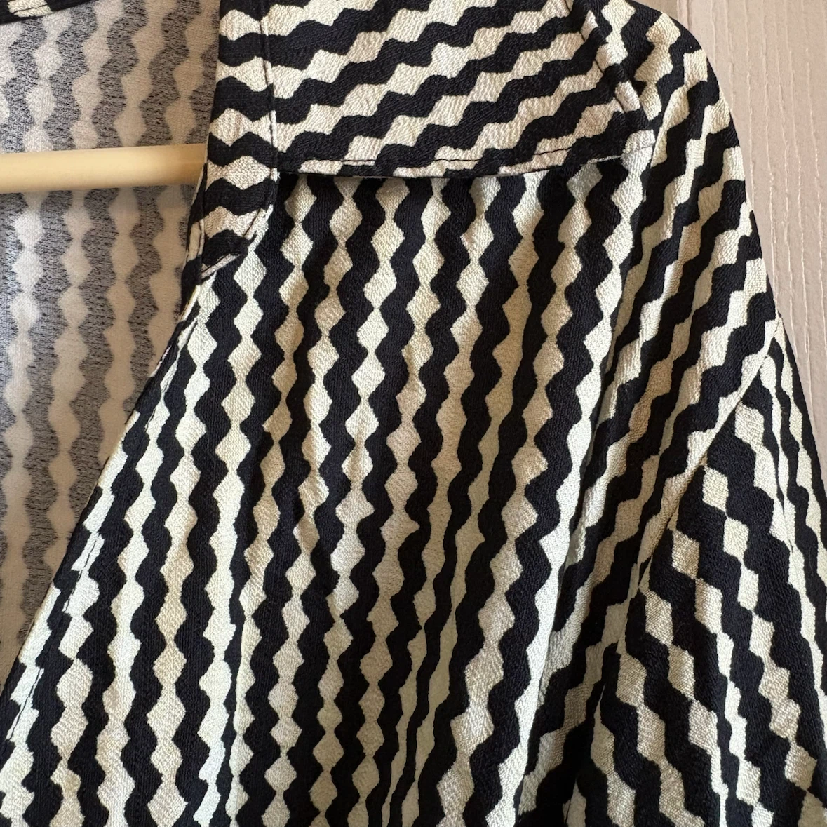 H&M Black & White Patterned Mini Dress - photo 4