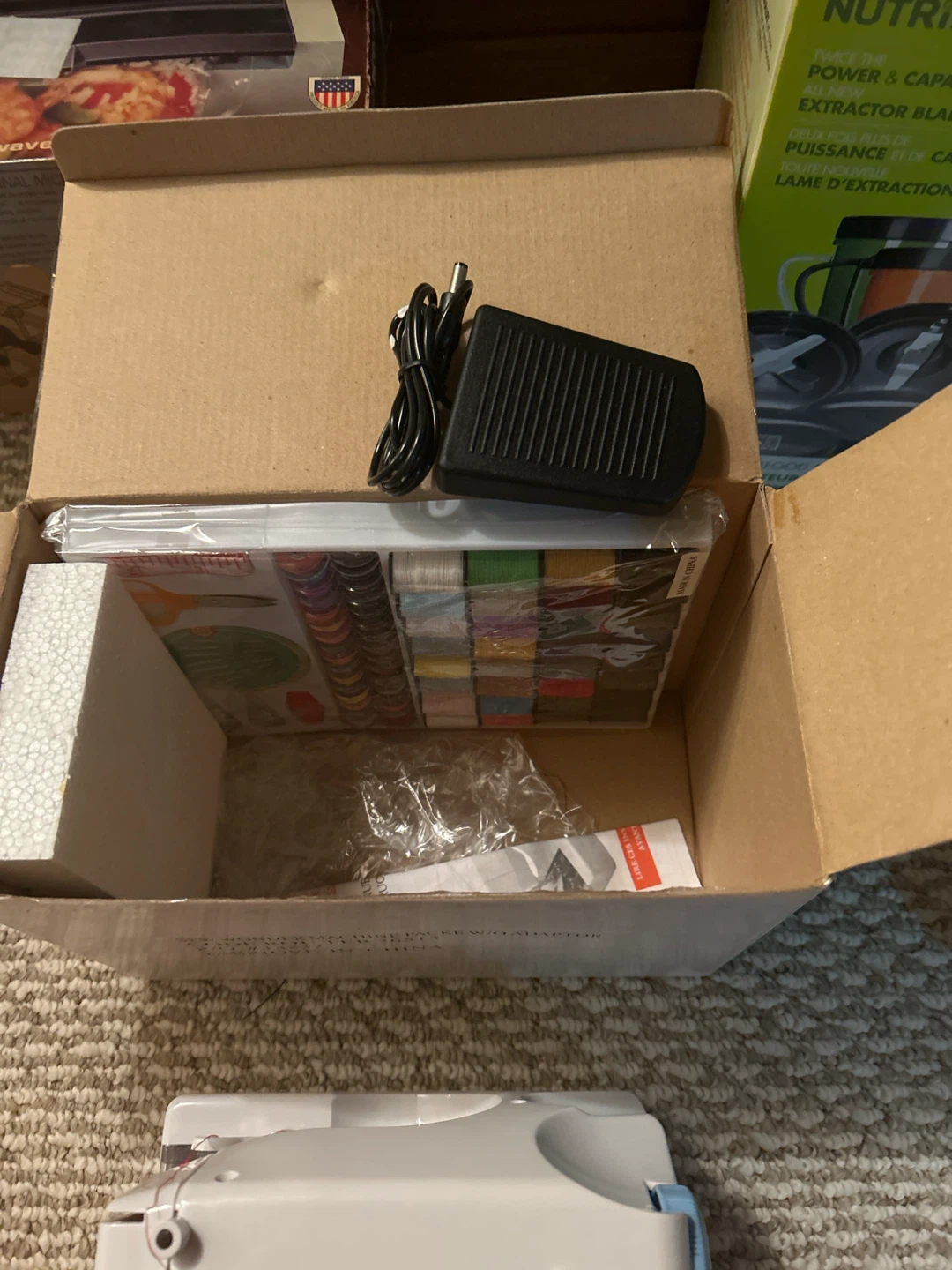 Sew Wonder Machine Package W/O Adaptor - photo 2
