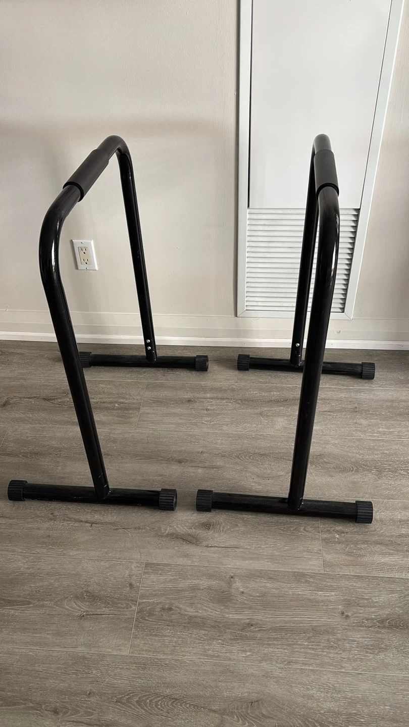 Black Dip Station Stands