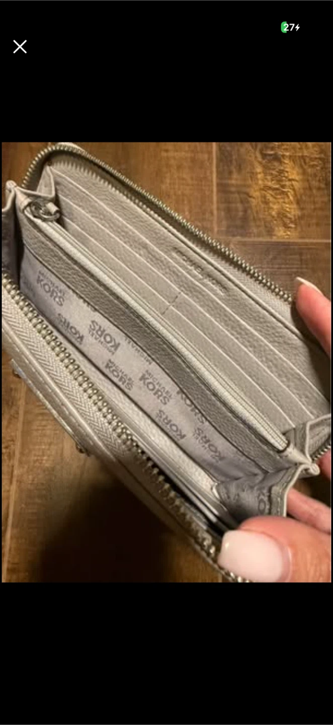 Michael Kors Zip Around Wallet - photo 3