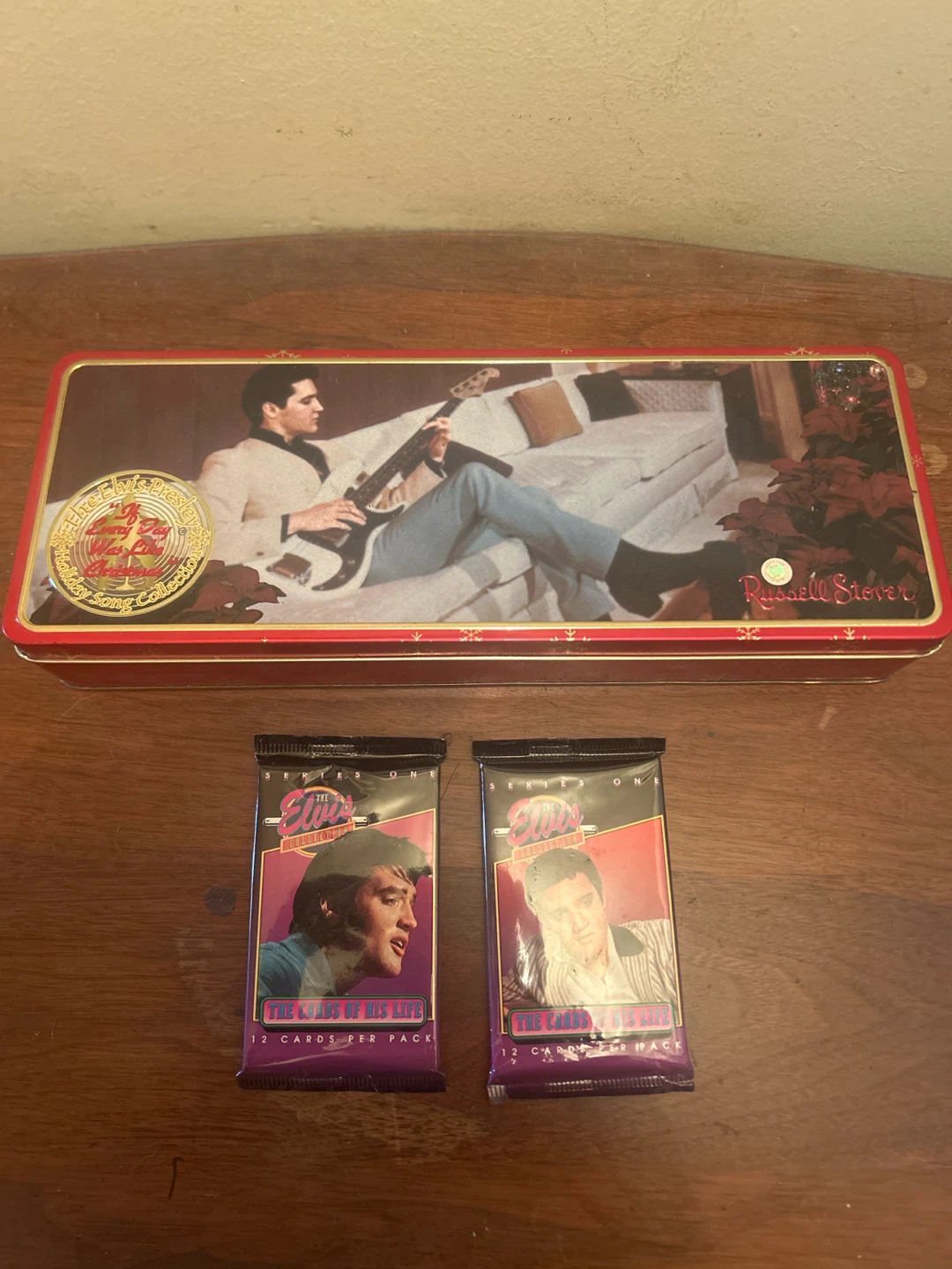 Elvis Presley Collectible Holiday Tin + 2 Sealed 1992 Card Packs