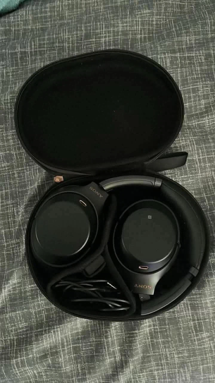 Sony WH-1000XM3  - (willing to trade for AirPod pro 3s)