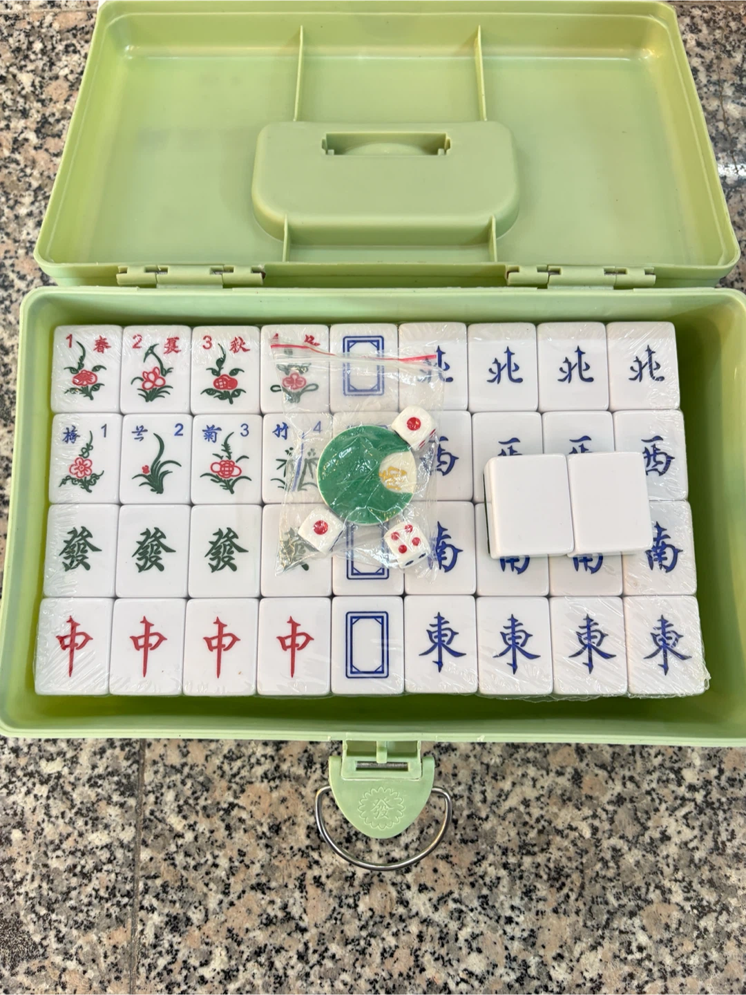 Mahjong Set with Carrying Case - photo 4