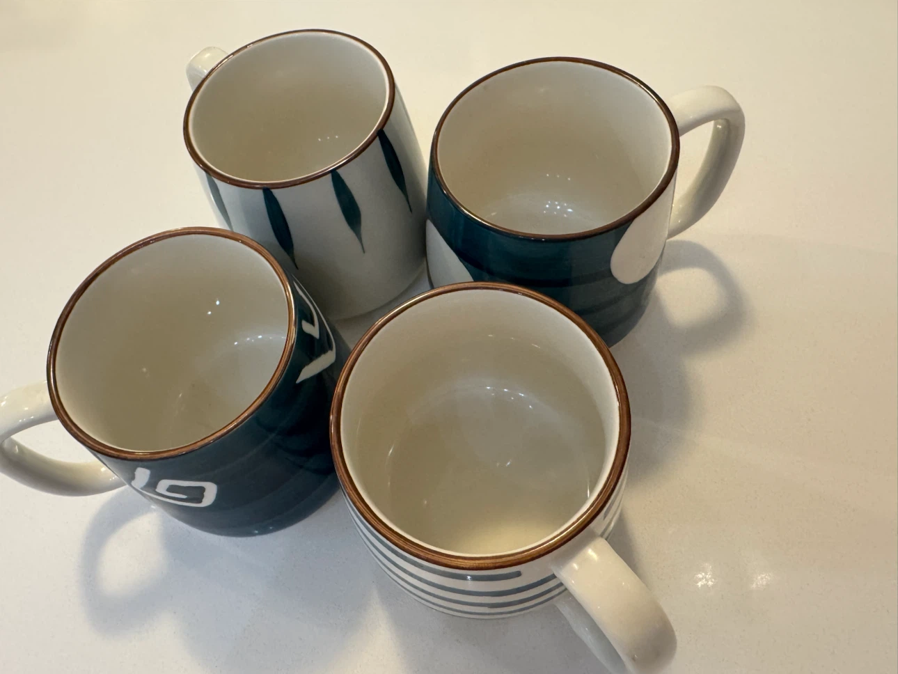 Set of 4 Ceramic Mugs - photo 3