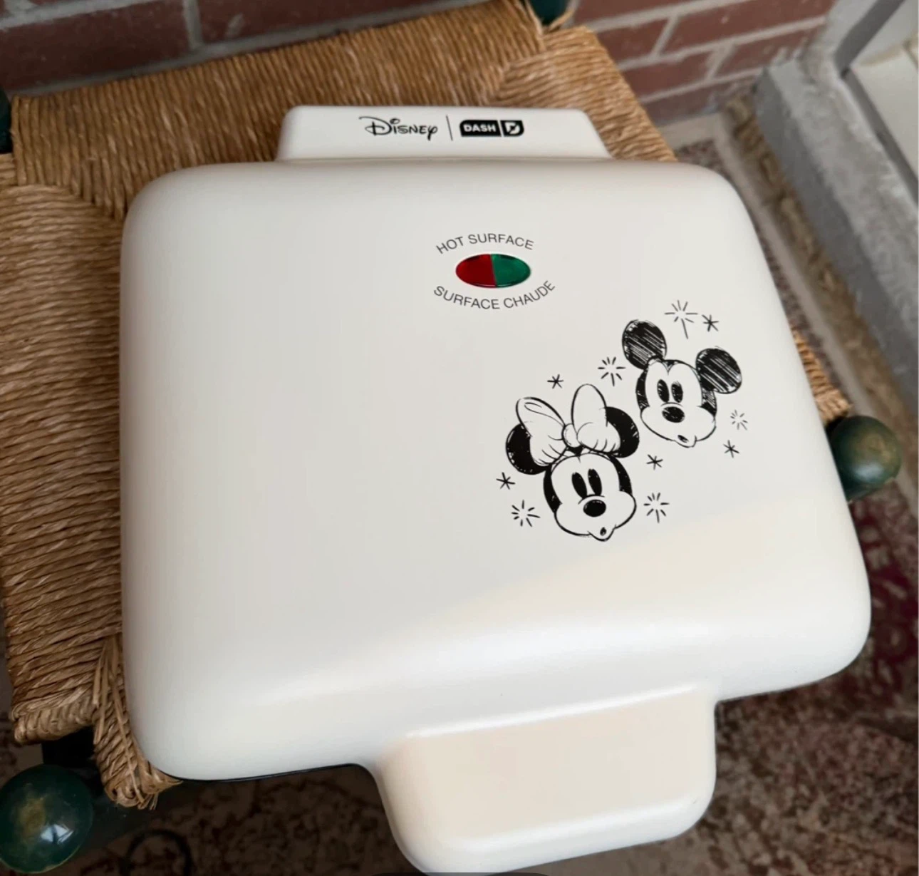 Disney Mickey & Minnie 4-Slice Waffle Maker
