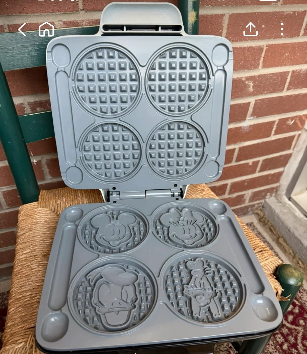 Disney Mickey & Minnie 4-Slice Waffle Maker - photo 2