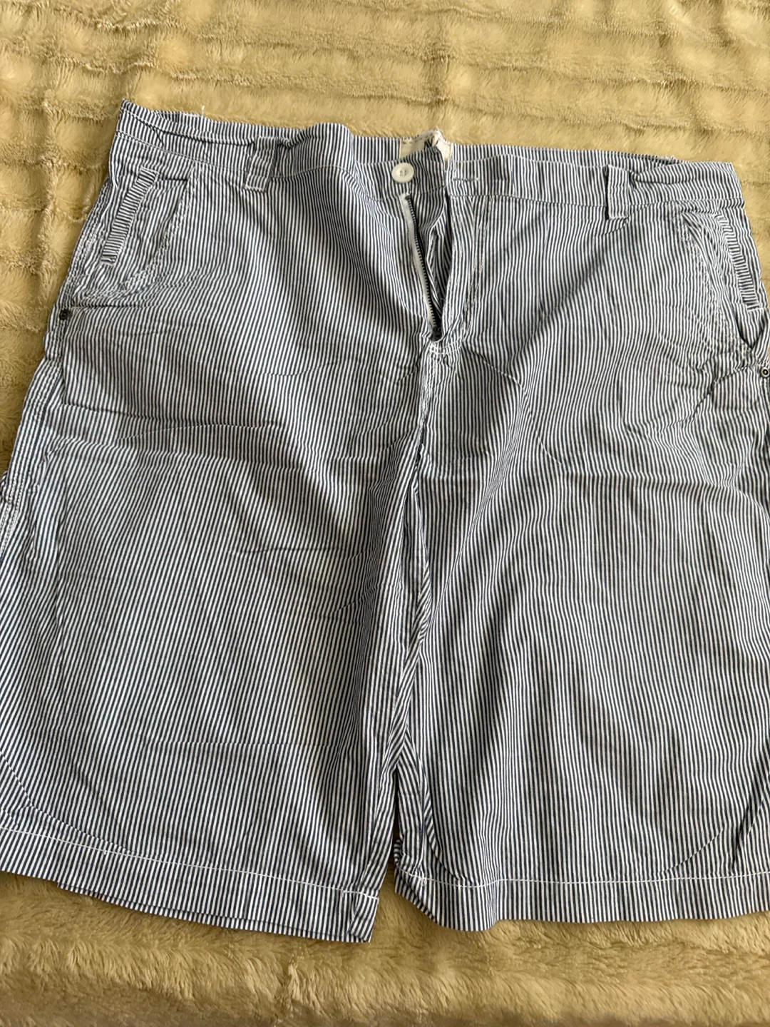 Two pairs of shorts. Size 38 - photo 4