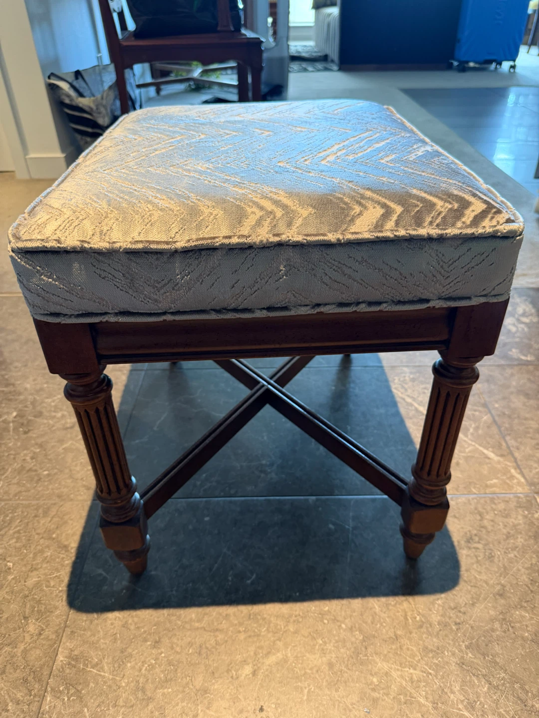 Gordon's Fine Furniture Footstool/Ottoman - photo 2